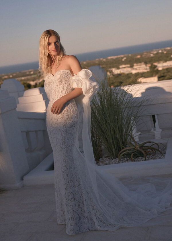Jurk Luriane van Modeca nu kopen bij Weddings3