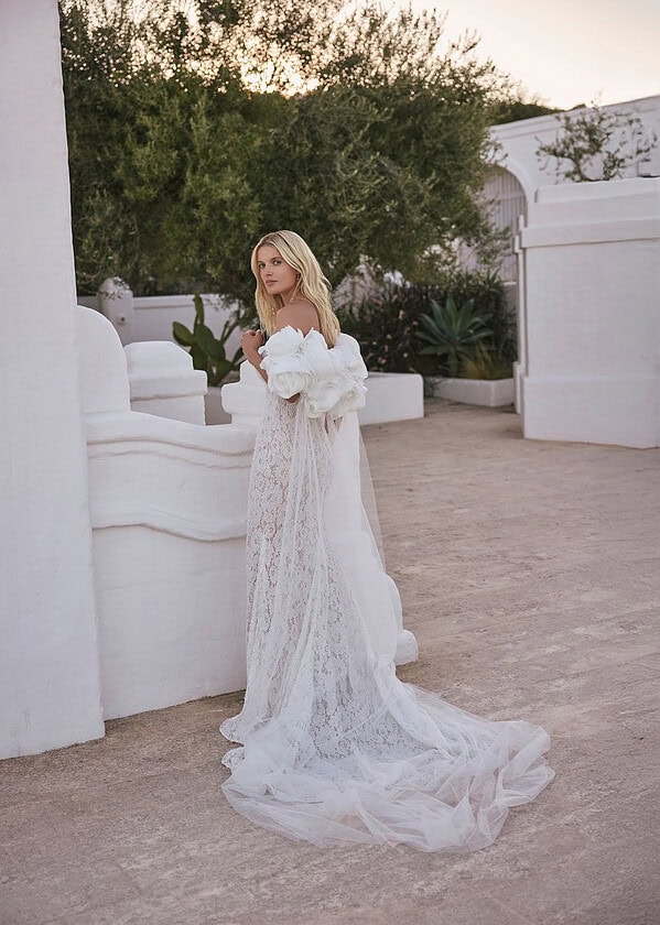 Jurk Luriane van Modeca nu kopen bij Weddings 1