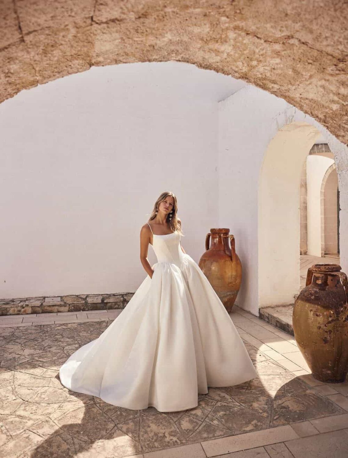 Jurk Lyrelle van Modeca nu te koop bij Weddings 4