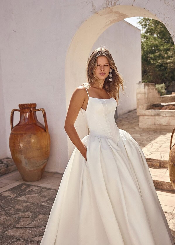 Jurk Lyrelle van Modeca nu te koop bij Weddings 2