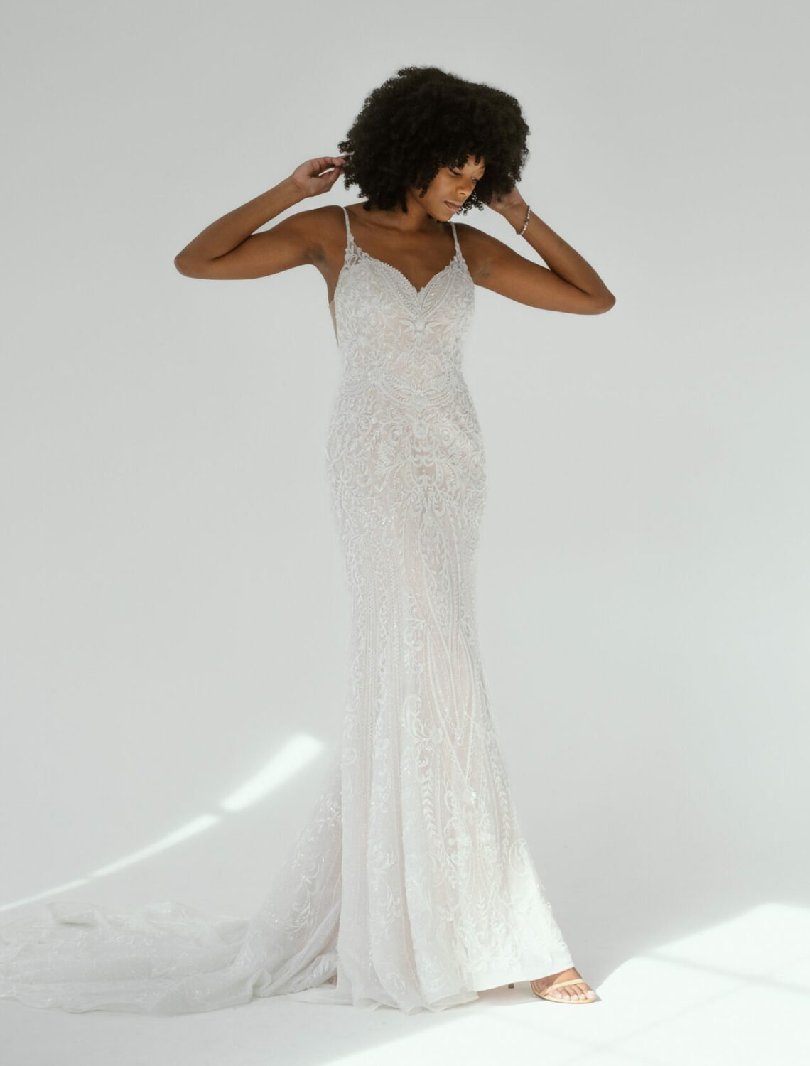 Trouwjurk D3837 van Essense of Australia kopen bij Weddings 1