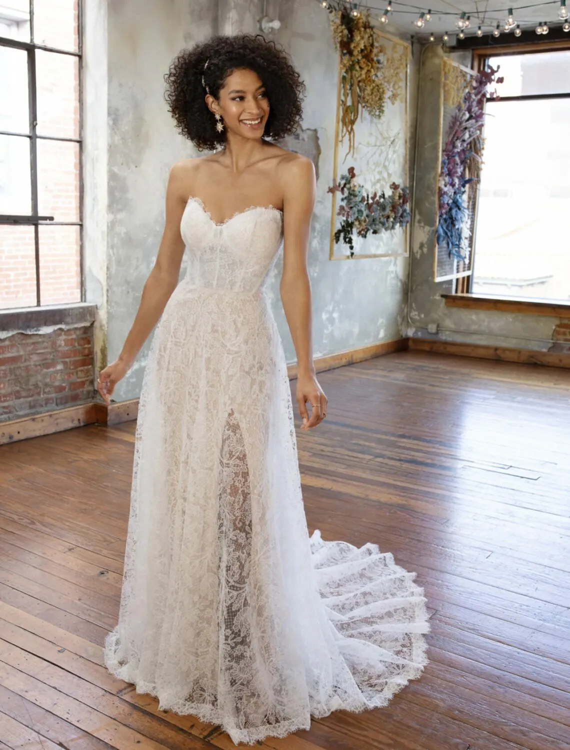 Trouwjurk Klara van All Who Wonder kopen bij Weddings 3