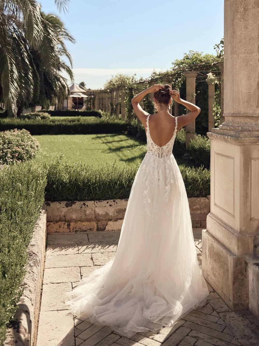 Jurk Mackenzie van Modeca nu kopen bij Weddings 1