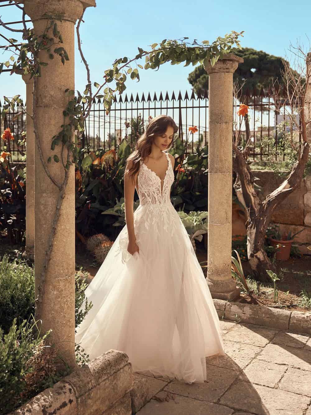 Jurk Mackenzie van Modeca nu kopen bij Weddings 3
