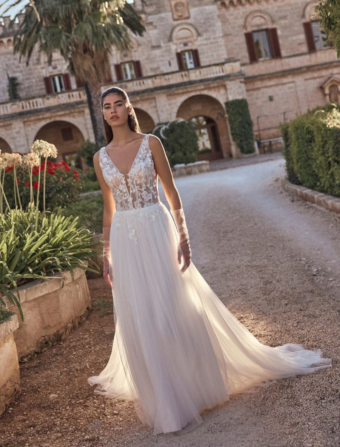 Trouwjurk Madelina van Modeca kopen bij Weddings 4