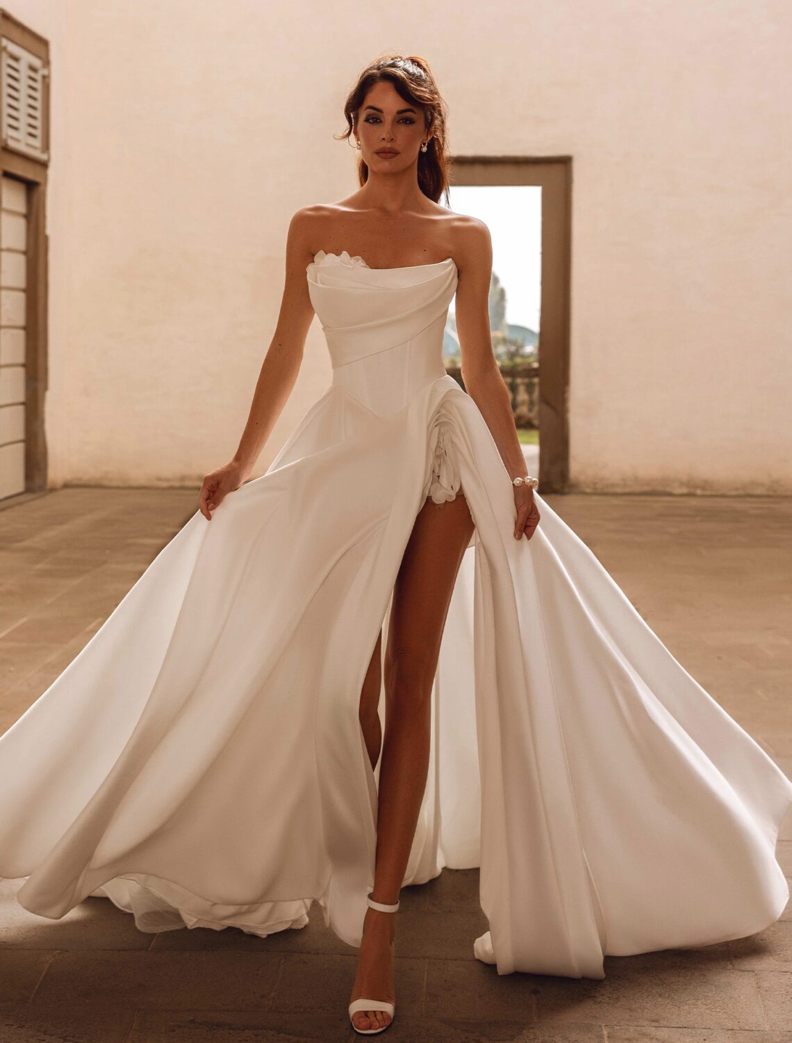 Trouwjurk Margaret van Dominiss kopen bij Weddings 2