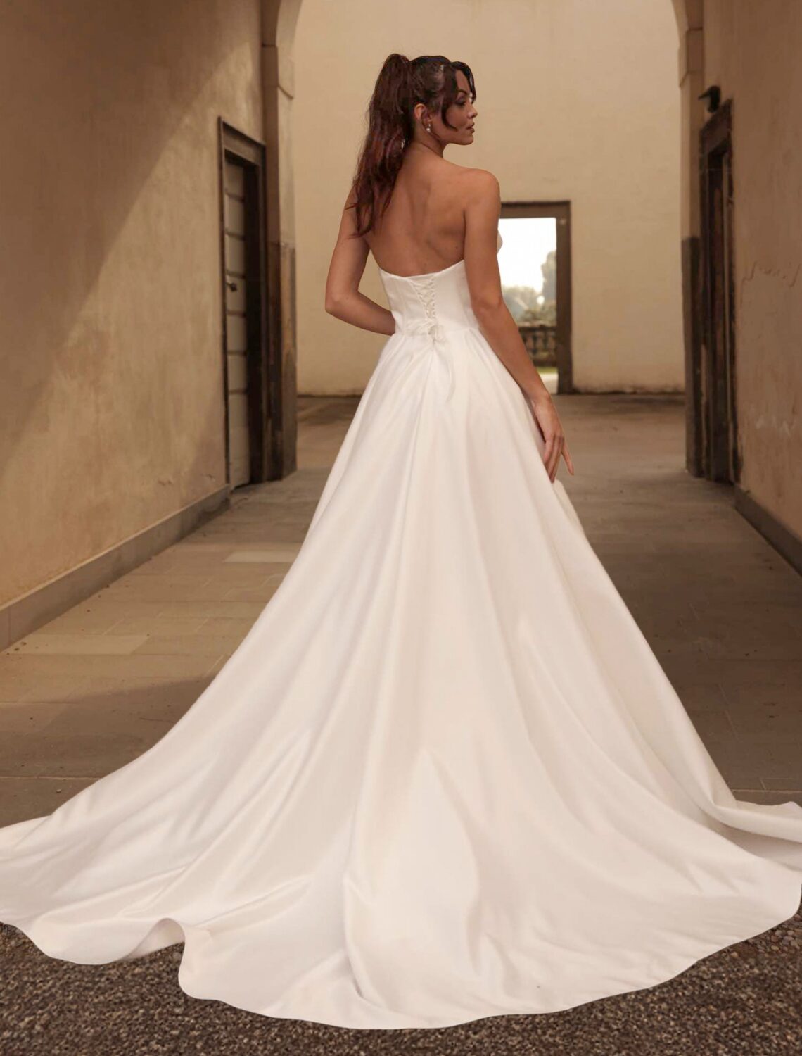 Trouwjurk Margaret van Dominiss kopen bij Weddings 5