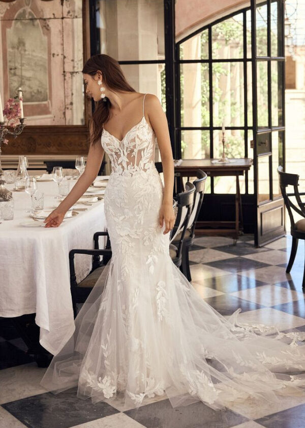 Trouwjurk Mavara van Modeca kopen bij Weddings 4