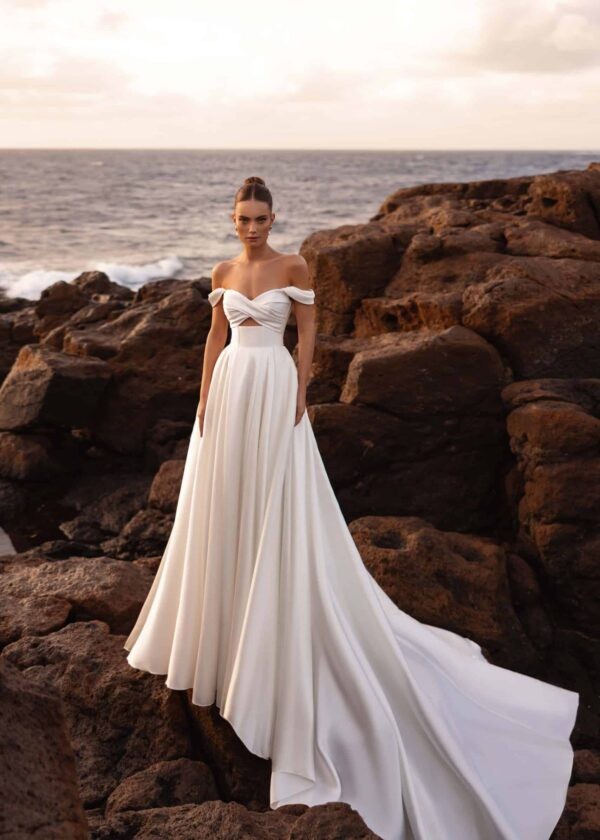 Trouwjurk Mellisandre van Dama Couture kopen bij Weddings 4