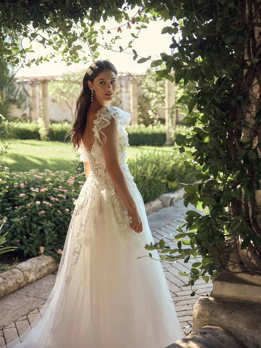 Trouwjurk Melvine van Modeca kopen bij Weddings 3