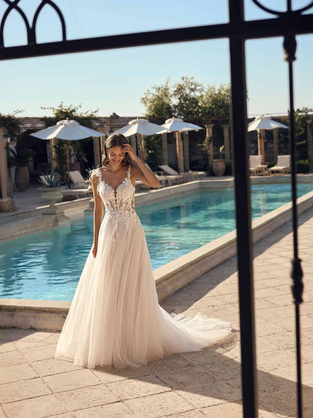 Trouwjurk Merit van Modeca kopen bij Weddings 4