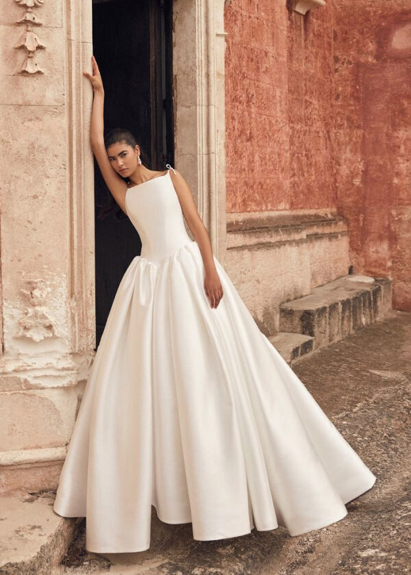 Trouwjurk Mirena van Modeca kopen bij Weddings 4