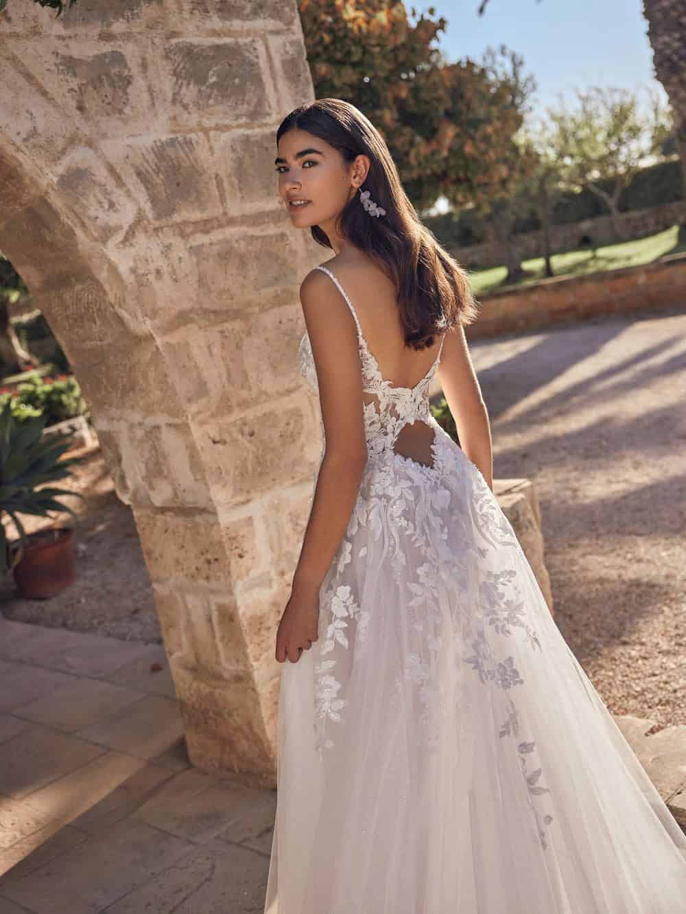 Trouwjurk Mivonne van Modeca kopen bij Weddings 3
