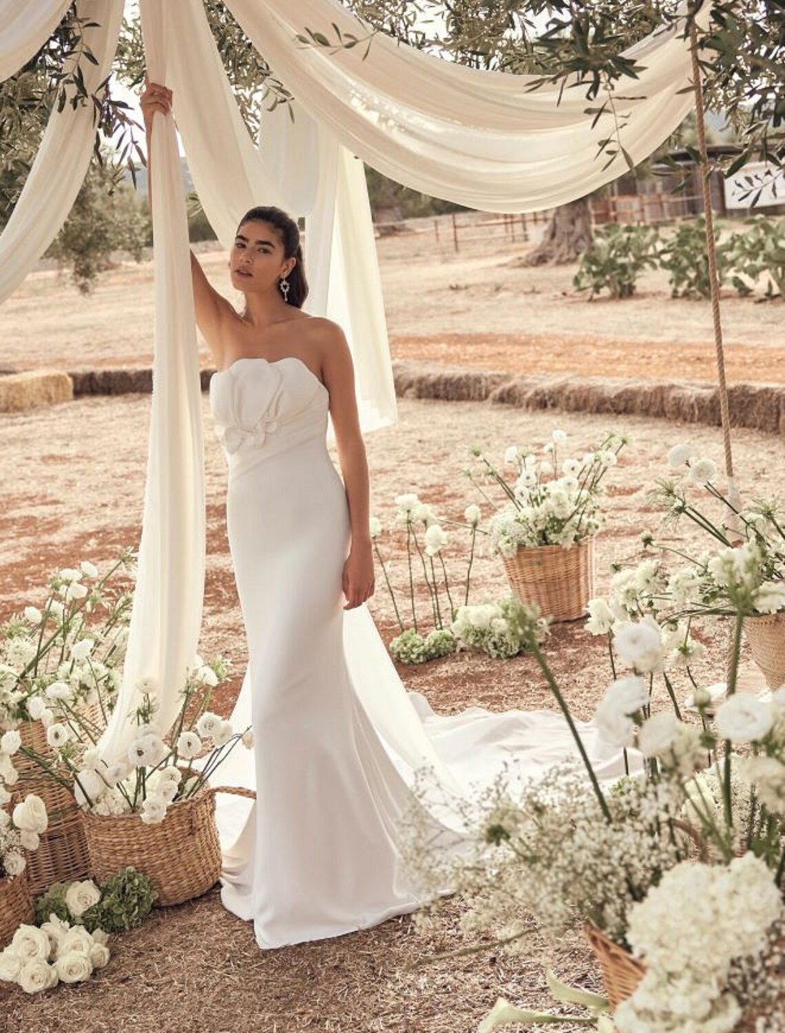Trouwjurk Mona-D van Modeca kopen bij Weddings 2