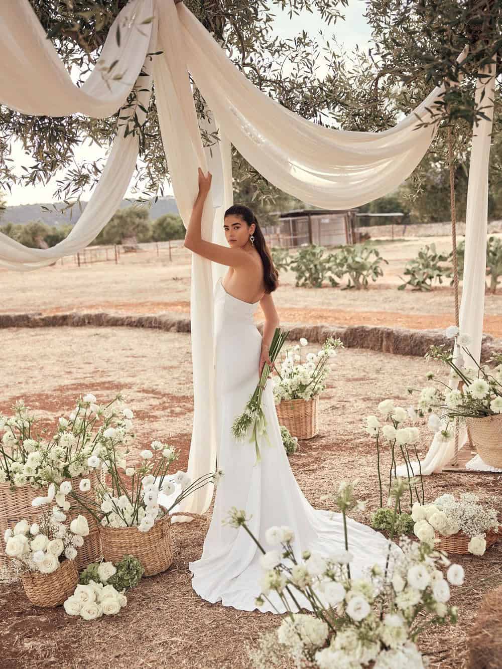 Trouwjurk Mona-D van Modeca kopen bij Weddings 1