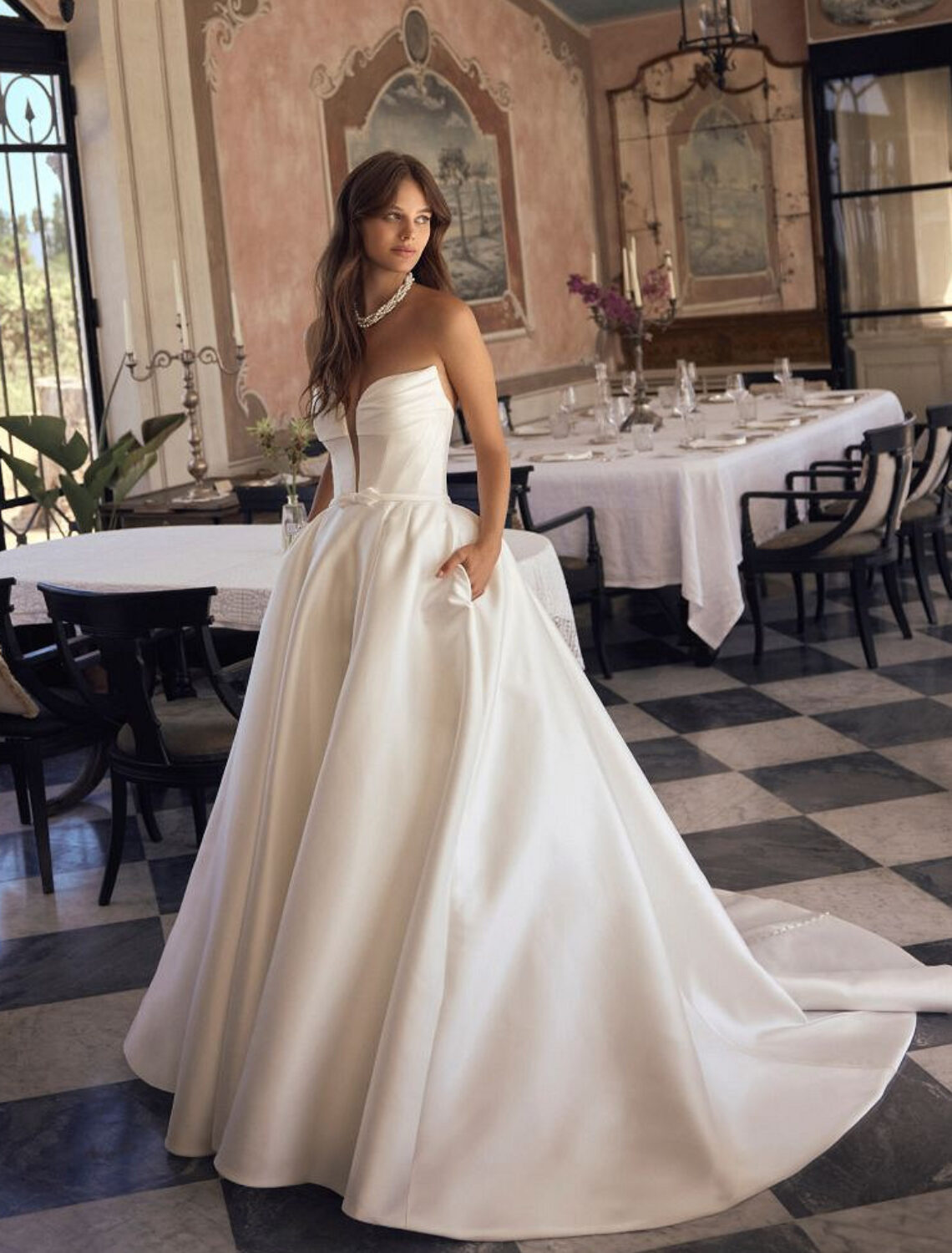 Jurk Mystique van Modeca nu kopen bij Weddings 4