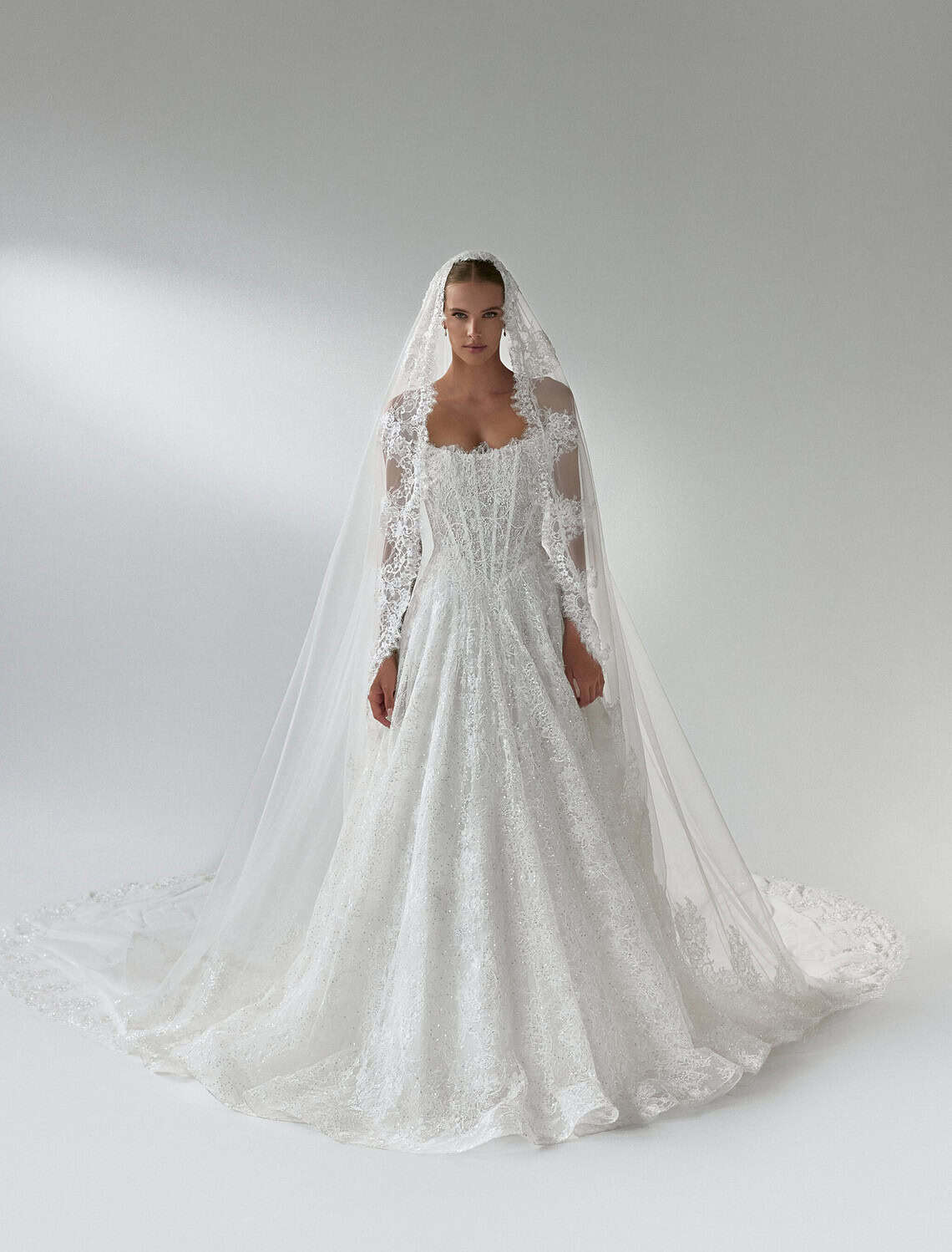 Trouwjurk Nora van Dominiss kopen bij Weddings 4