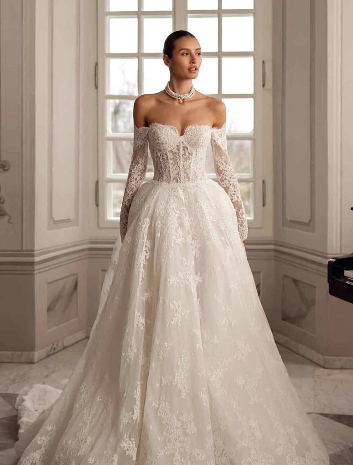 Trouwjurk Ramona van Tina Valerdi kopen bij Weddings 1