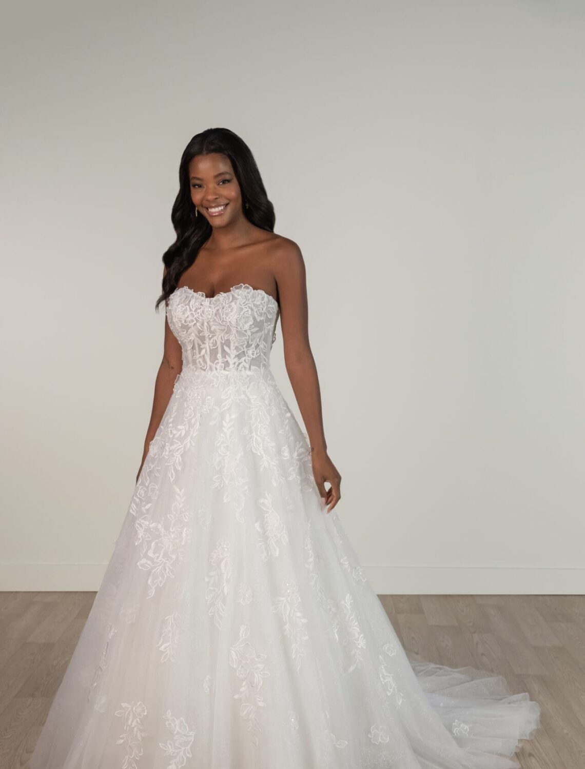 Trouwjurk SY8073 van Stella York kopen bij Weddings 3