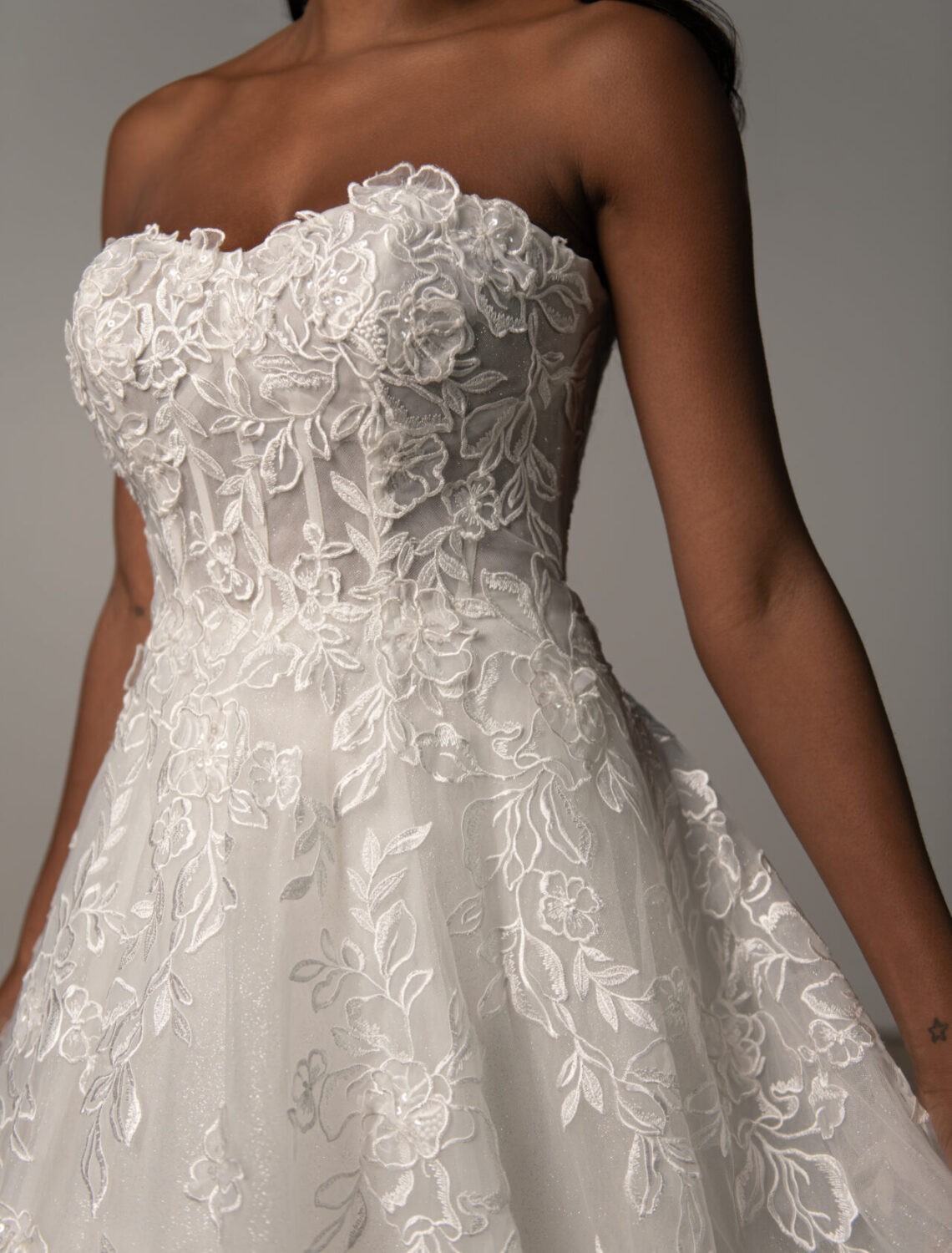 Trouwjurk SY8073 van Stella York kopen bij Weddings 1