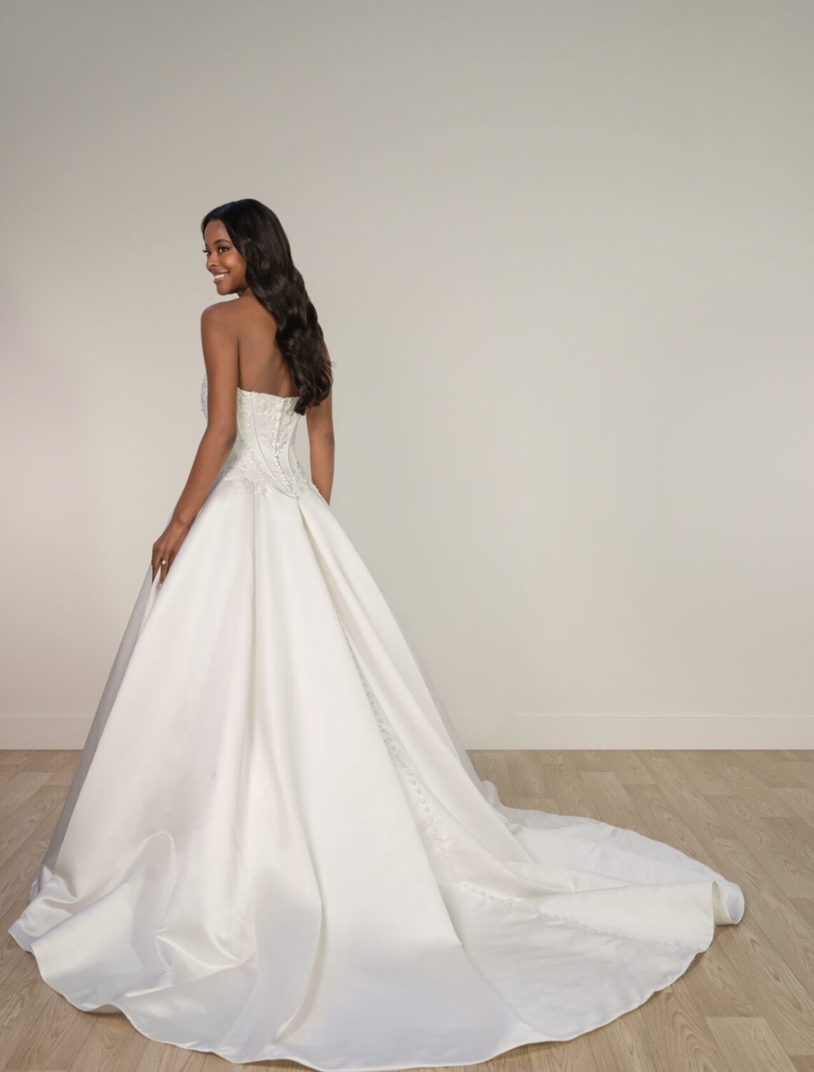 Trouwjurk SY8246 van Stella York kopen bij Weddings 5