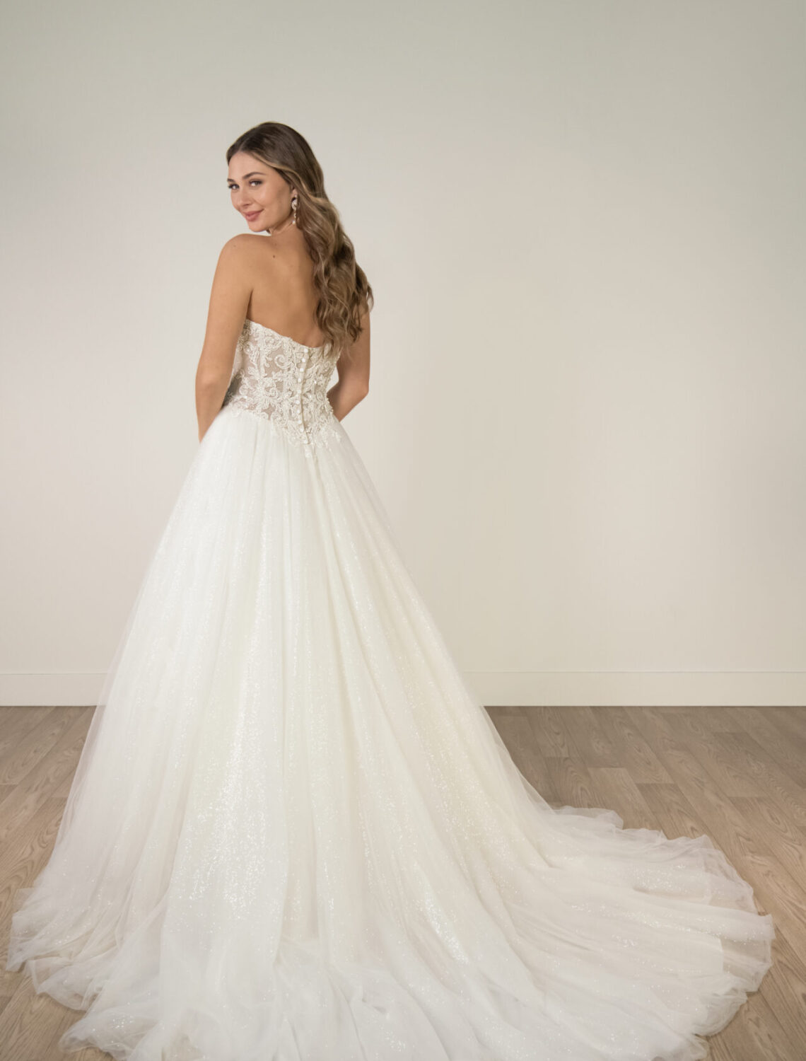 Trouwjurk SY8301 van Stella York kopen bij Weddings 5
