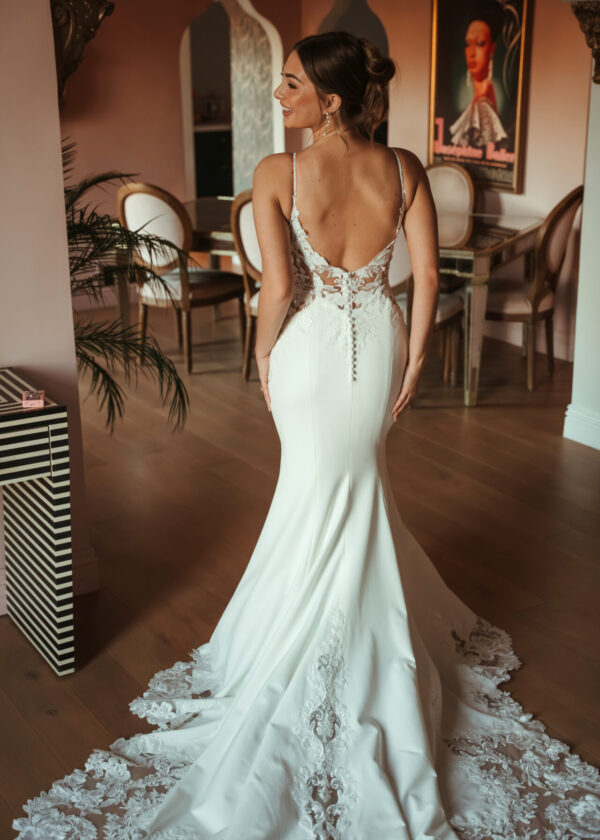 Trouwjurk SY8340 van Stella York kopen bij Weddings 3