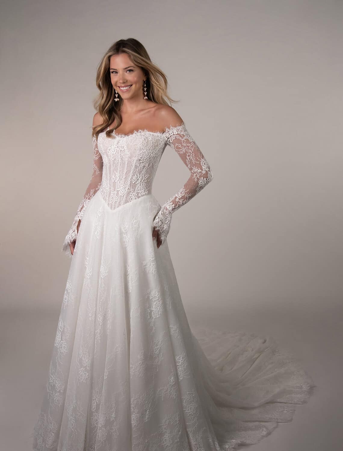 Trouwjurk SY8389 van Stella York kopen bij Weddings 1