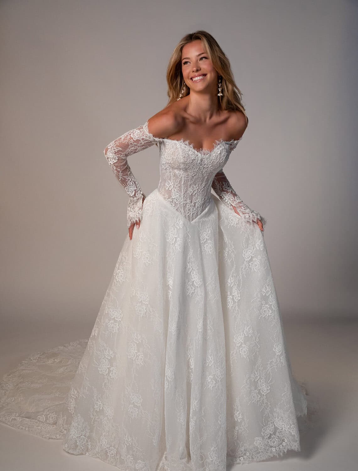 Trouwjurk SY8389 van Stella York kopen bij Weddings 4