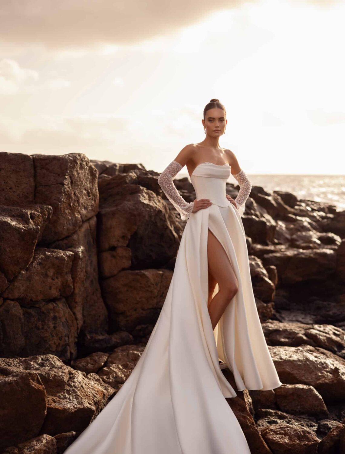 Trouwjurk Sarabi van DAMA Couture kopen bij Weddings 1