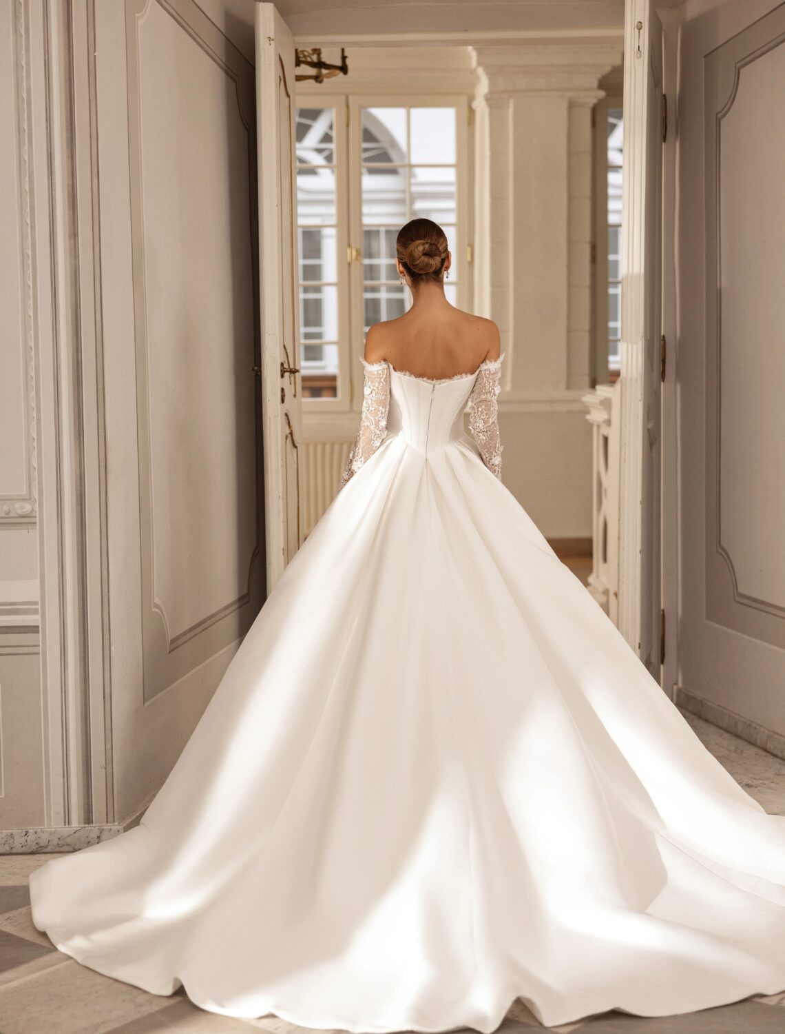 Trouwjurk Sybil van Tina Valerdi kopen bij Weddings 4