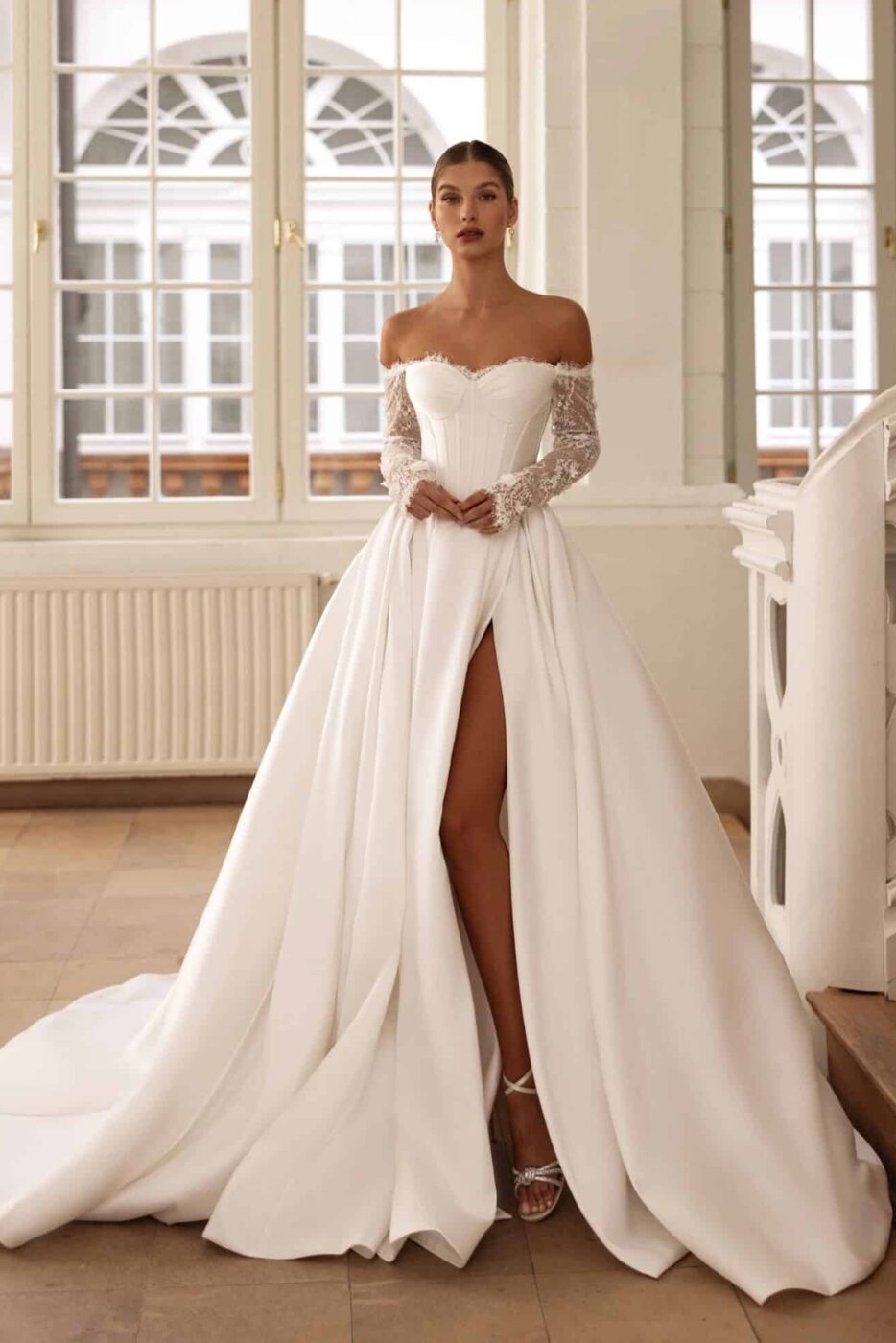 Trouwjurk Sybil van Tina Valerdi kopen bij Weddings 5