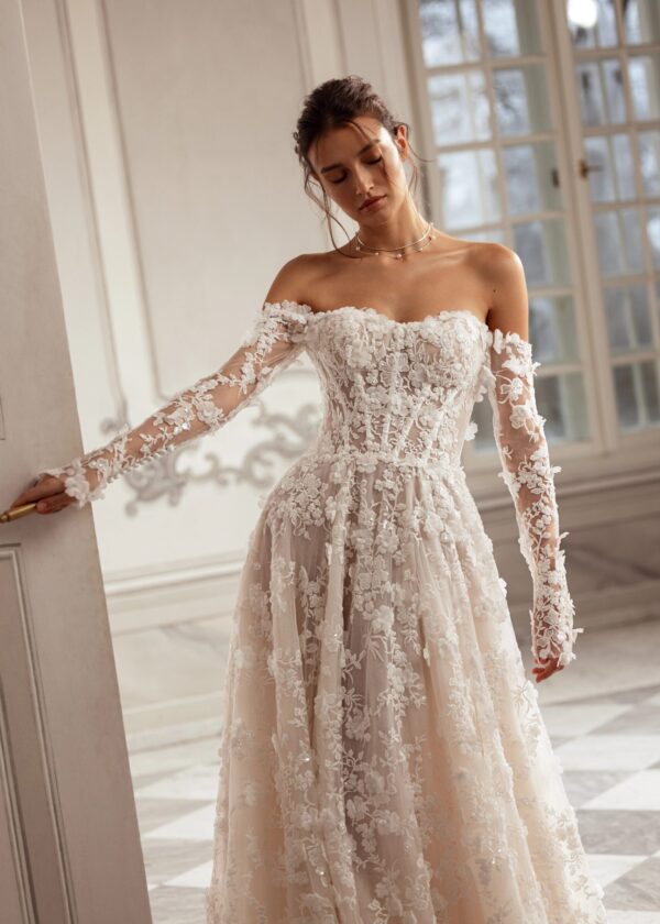 Trouwjurk Sylvie van Tina Valerdi kopen bij Weddings 3