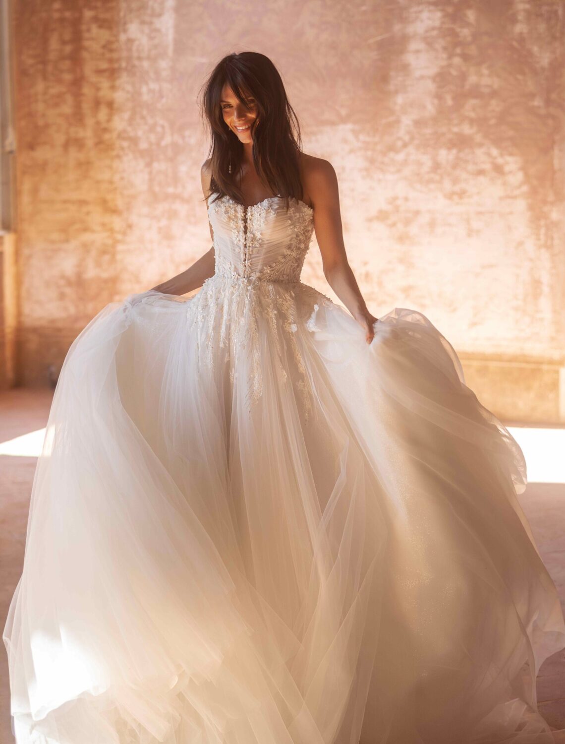 Trouwjurk YD18217 Daniela van Yedyna kopen bij Weddings 4