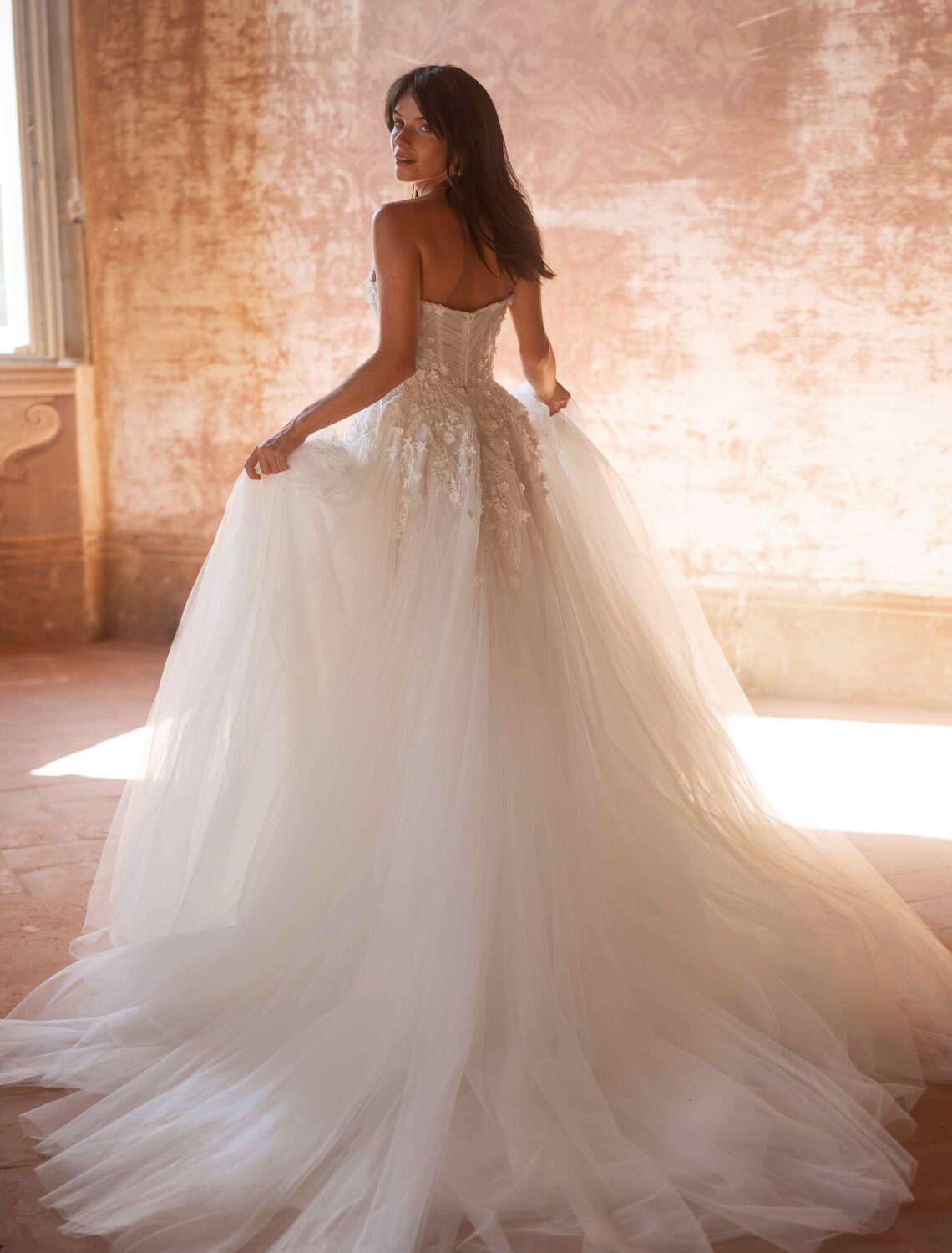 Trouwjurk YD18217 Daniela van Yedyna kopen bij Weddings 5