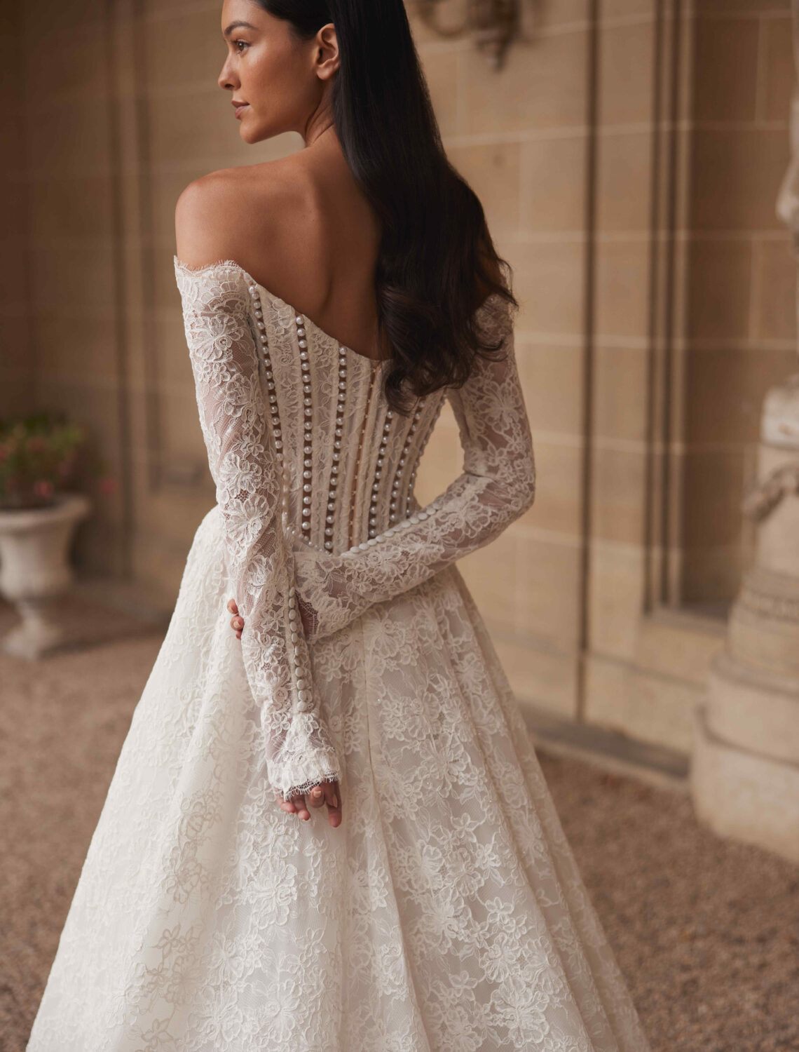 Trouwjurk Vionne van Yedyna kopen bij Weddings 3