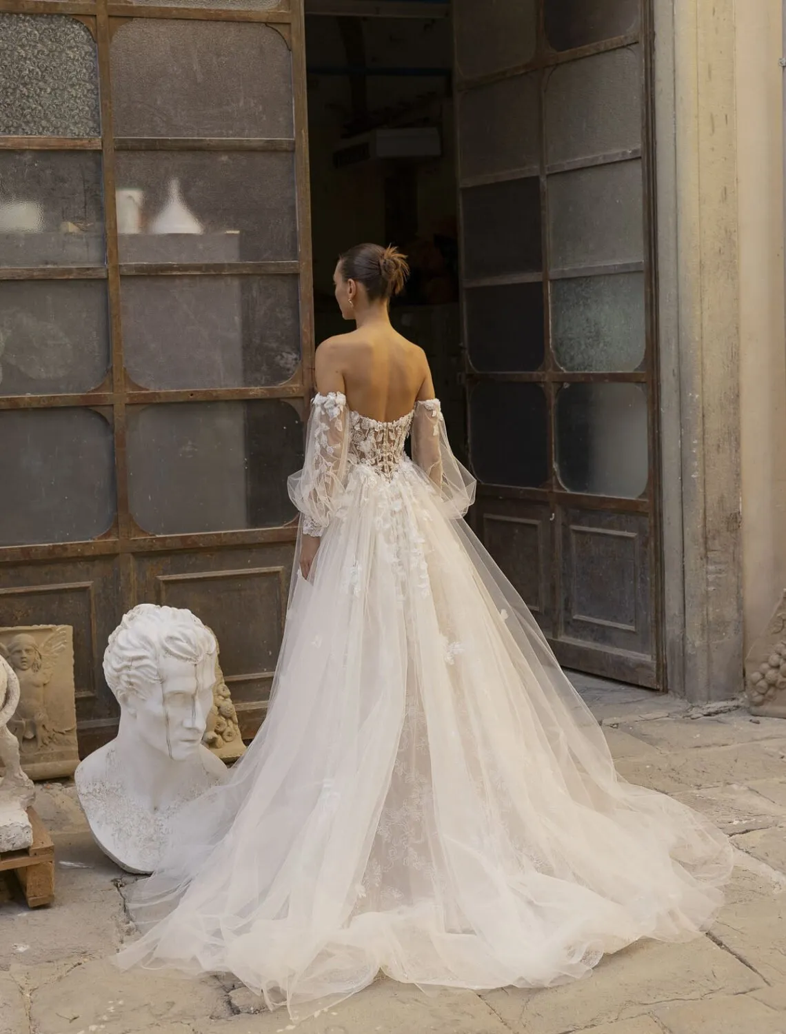 Trouwjurk Zoya van Modeca kopen bij Weddings 4