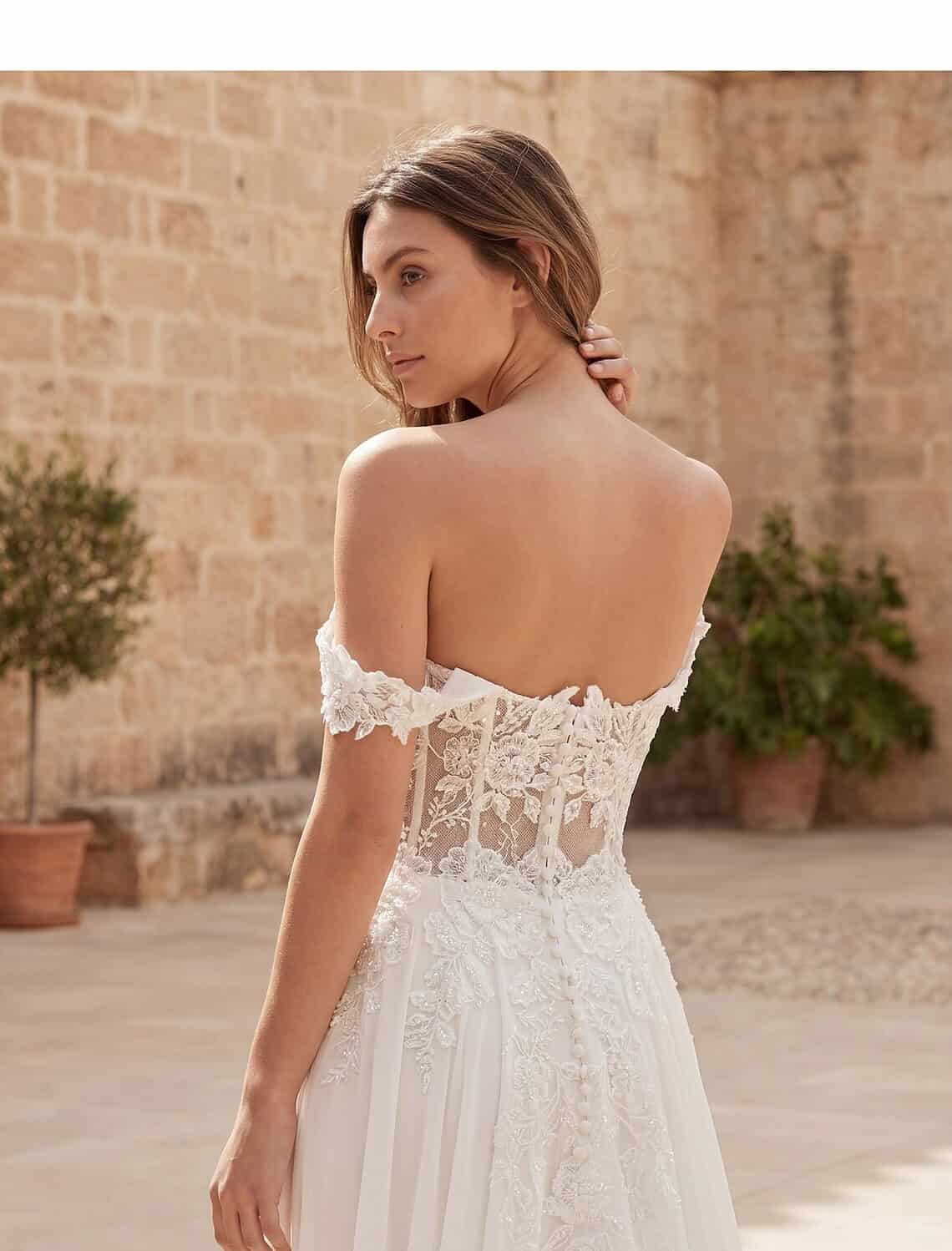 Trouwjurk AL135 van Fashion Queen kopen bij Weddings 4
