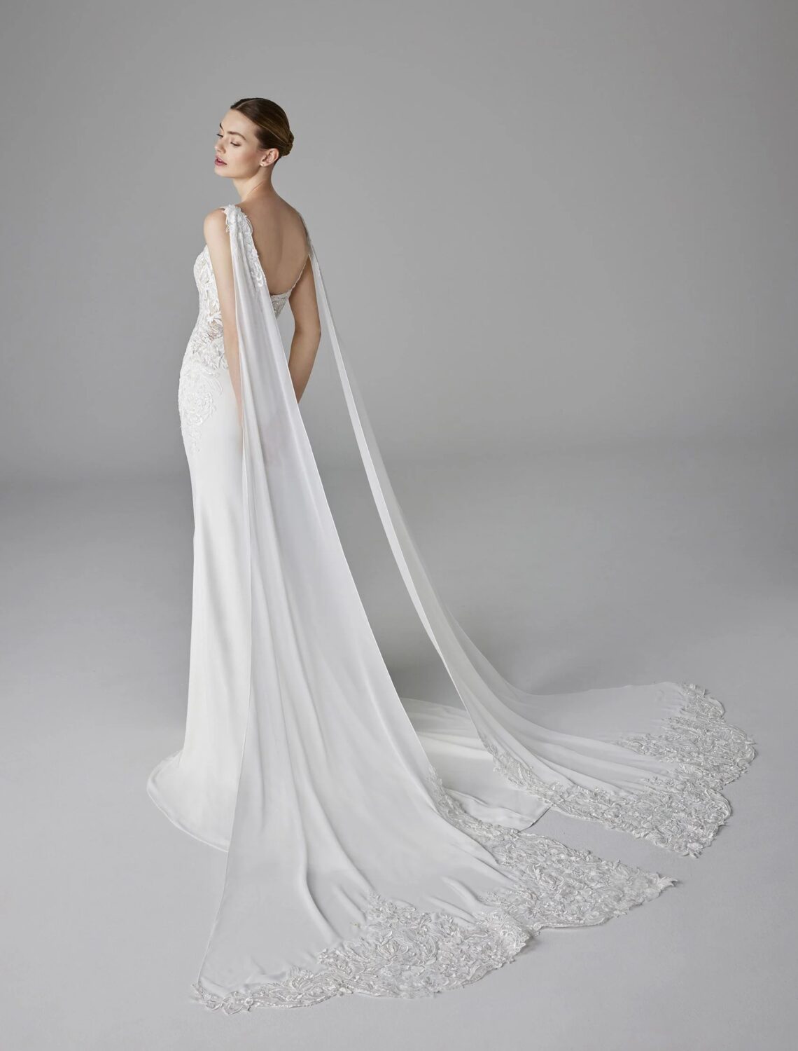 Trouwjurk Alix van Pronovias kopen bij Weddings 2