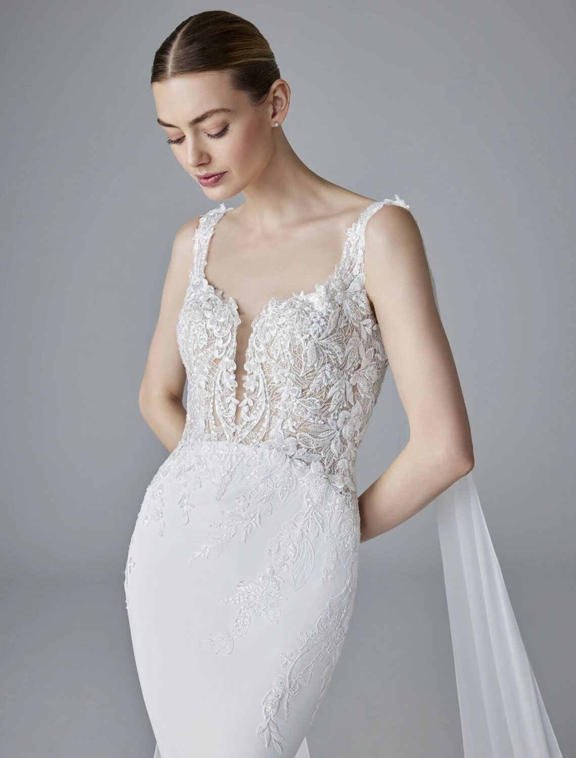 Trouwjurk Alix van Pronovias kopen bij Weddings 4