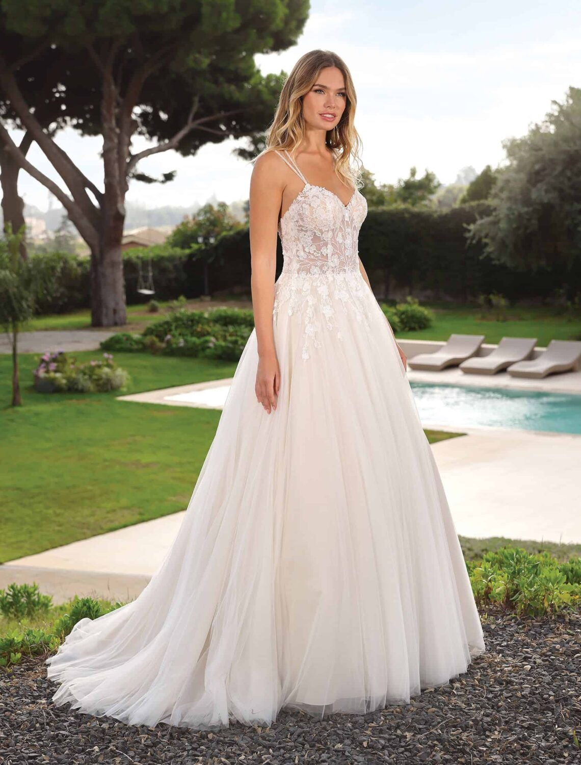 Trouwjurk Amisha van Ladybird kopen bij Weddings 1