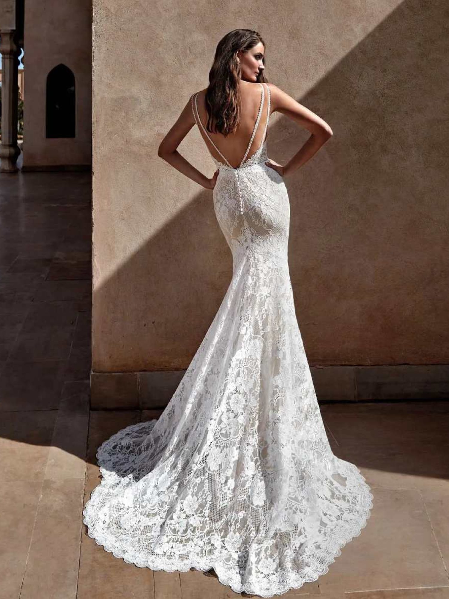 Kanten fit and flare trouwjurk met lage rug