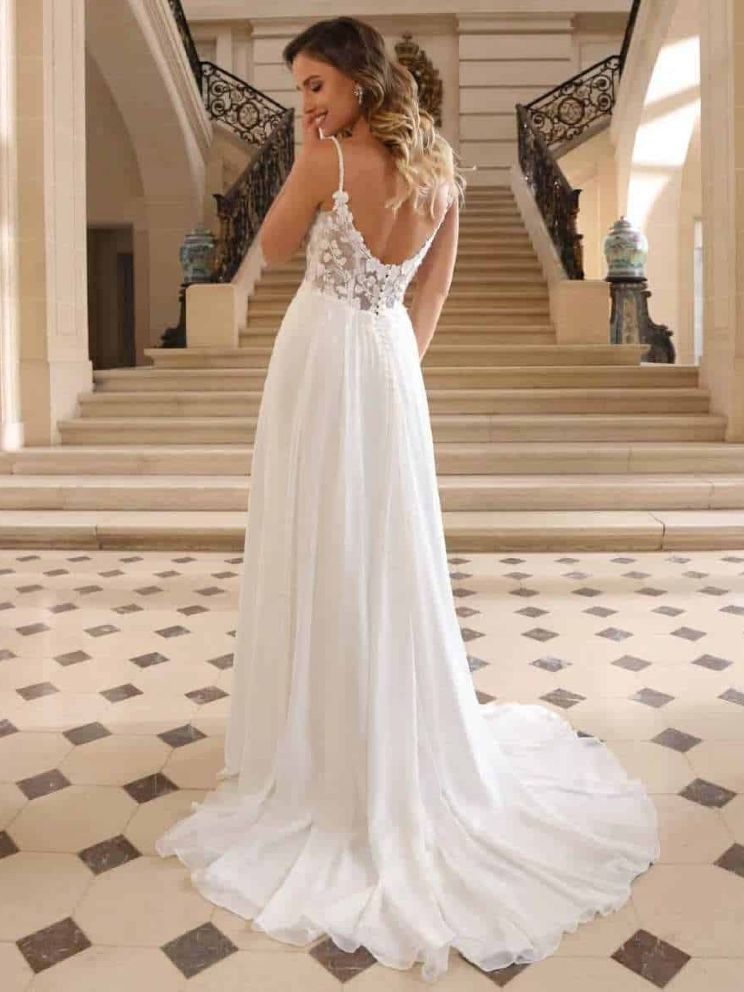 Soepelvallende a-lijn jurk met lage rug