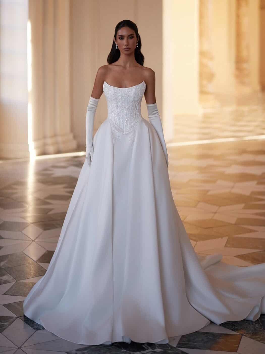 Trouwjurk Elen van Dominiss kopen bij Weddings 1