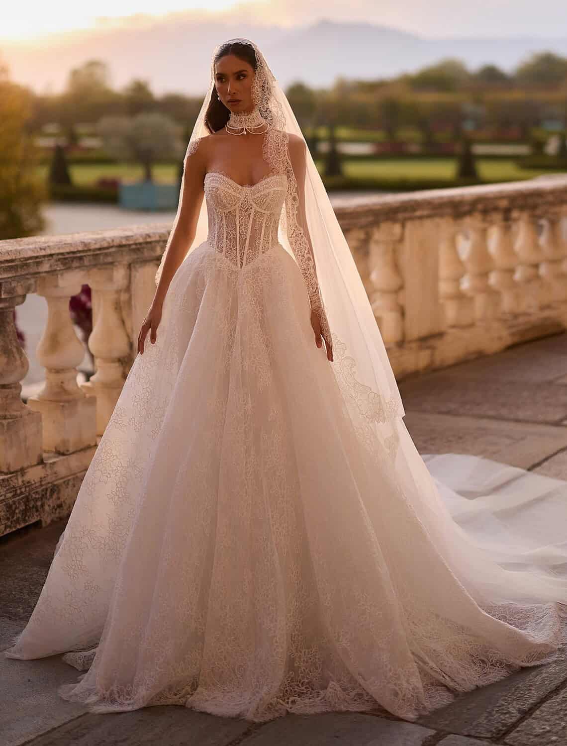 eweline3-couture-romantic-wedding-dress-a-line-cathedral-train-strapless-sweetheart-corset-bodice-bridal-gown-dominiss-couture-arcana-dominii-10113202