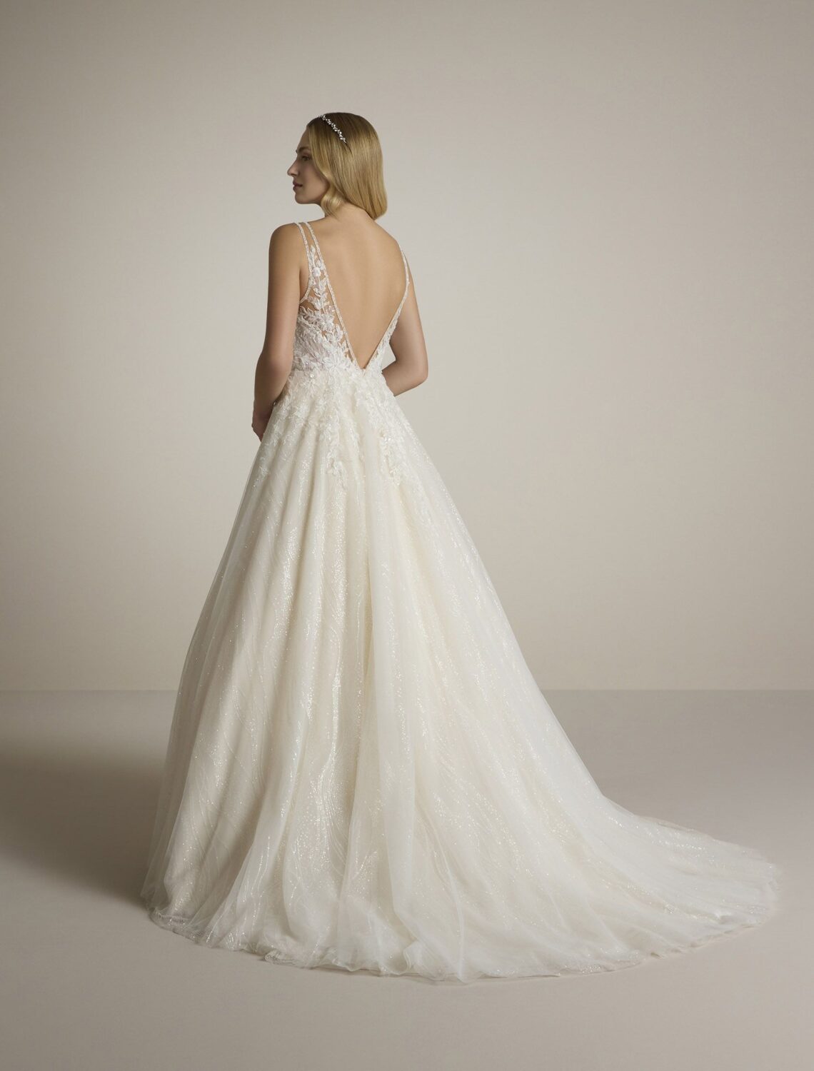 Trouwjurk Illusia van Ladybird kopen bij Weddings 2