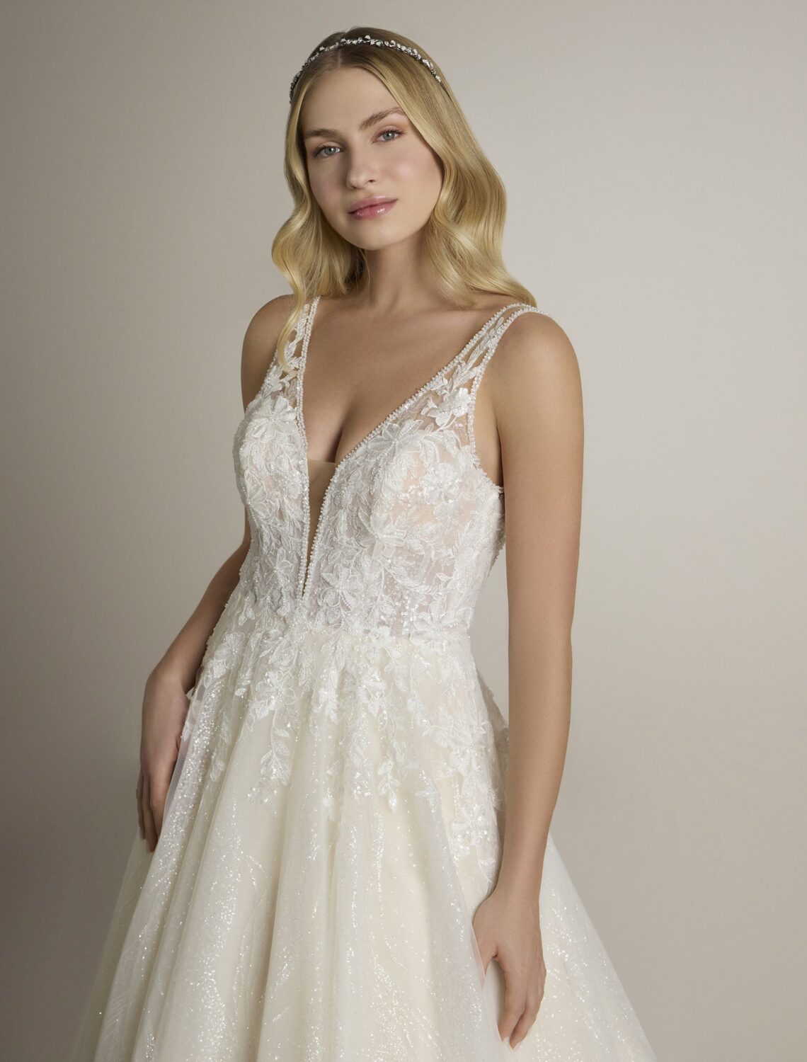 Trouwjurk Illusia van Ladybird kopen bij Weddings 3