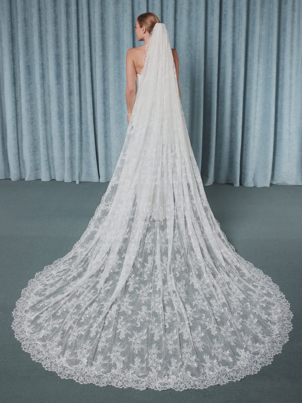 Sluier S74505 van Poirier kopen bij Weddings