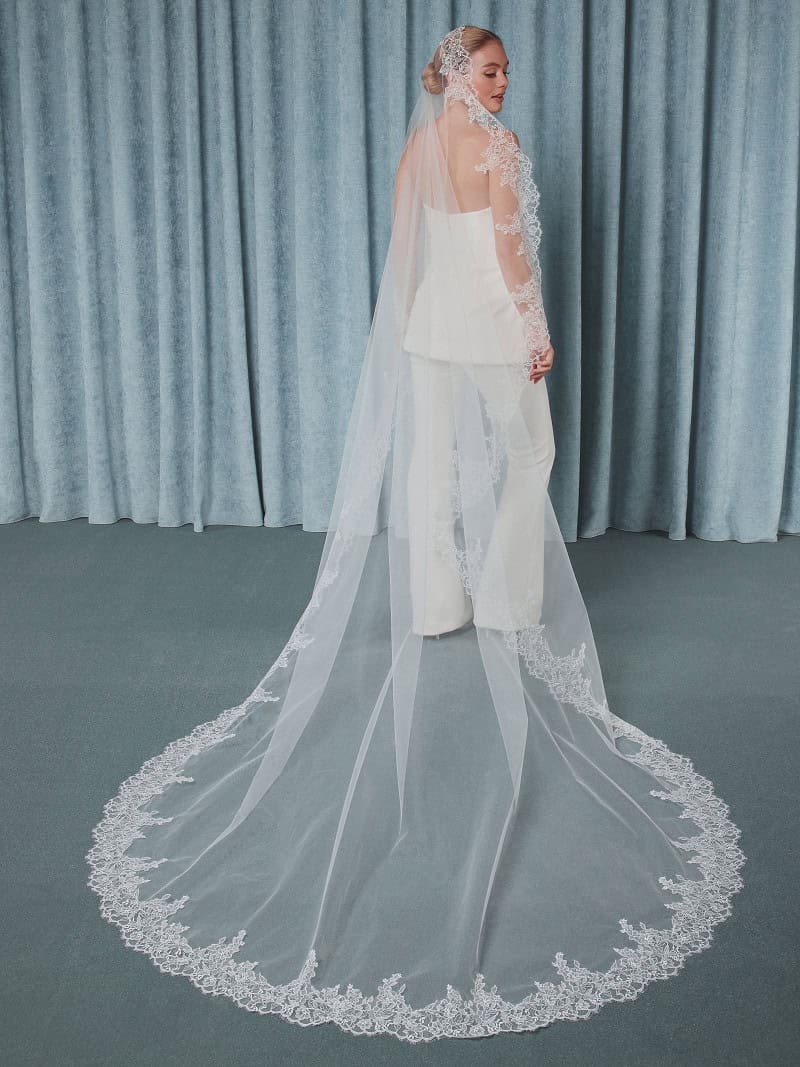 Sluier S74521 van Poirier kopen bij Weddings