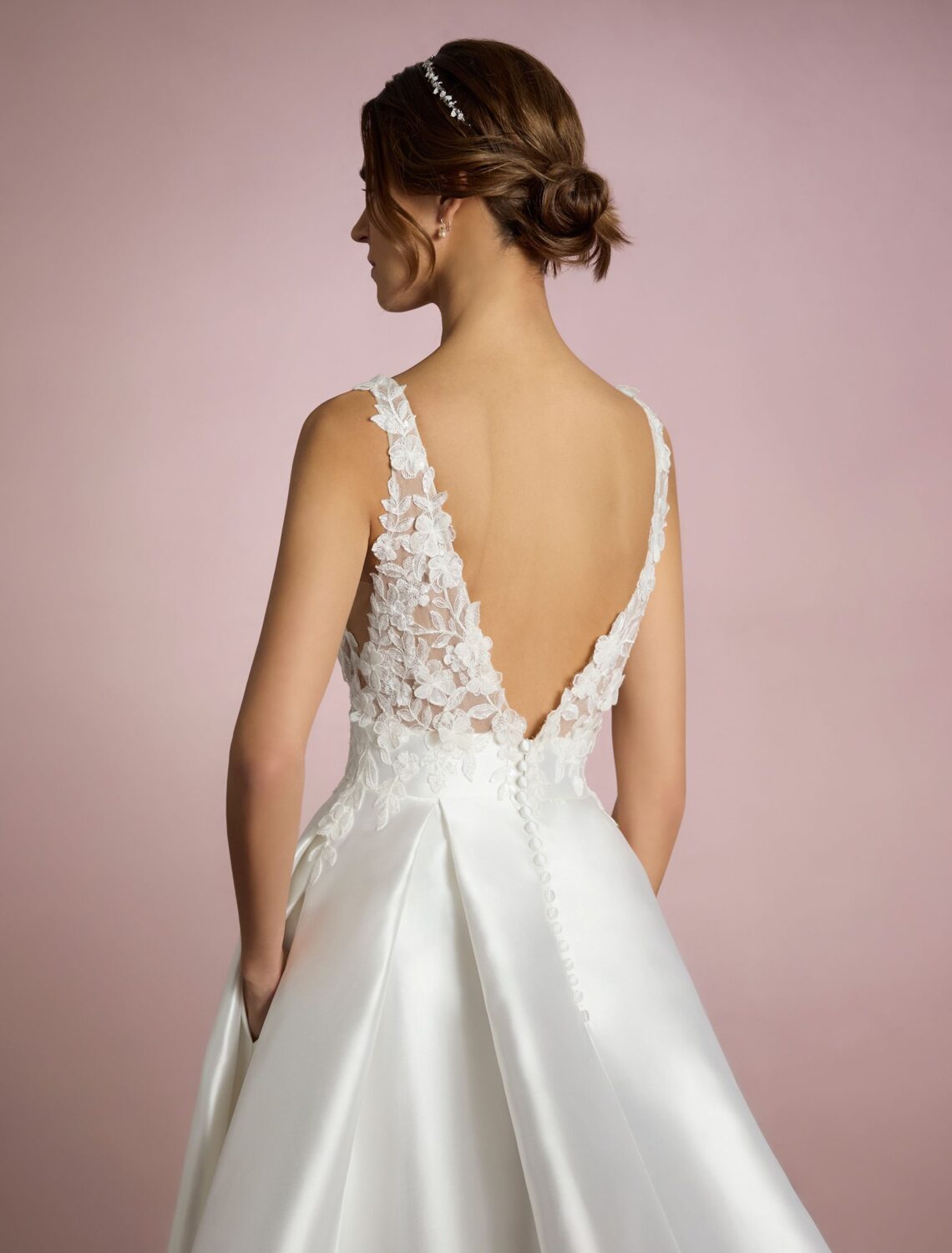 Trouwjurk Umi van White One kopen bij Weddings 5
